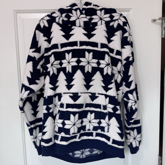 Vera Bradley Tops - NWT Vera Bradley Jacquard Fleece Hoodie Large Nordic Forest  Sherpa Pullover